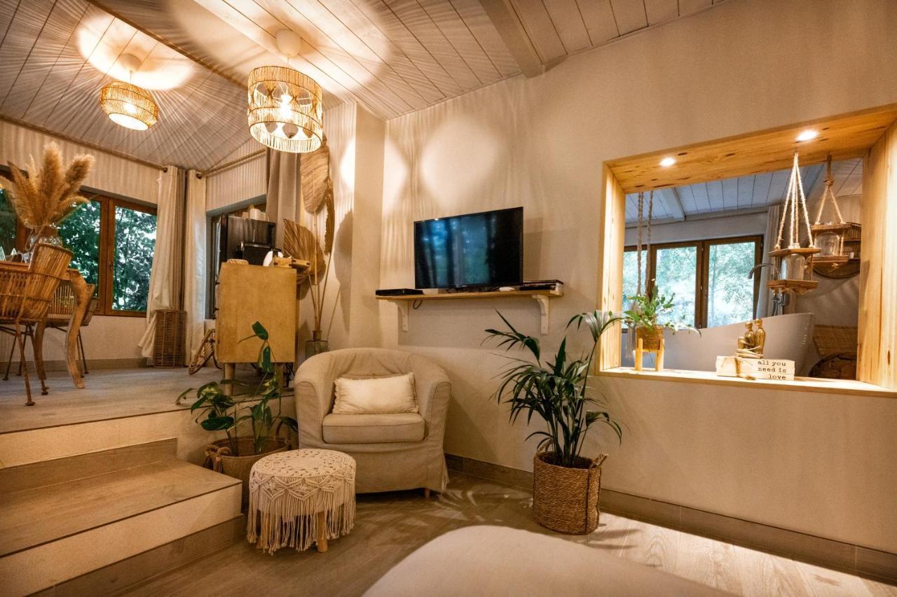 Nuitees Bohemes Bed & Breakfast Gajan  Dış mekan fotoğraf
